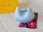 Le Creuset Stoneware Lid Stand Coastal Blue Pot Holder Organiser Kitchen Nib Open. Price: $67.00.