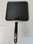 Cuisinart 11 /28CM Grill Pan Skillet Rubber Handle Black V#30919 Never Used New. Price: $19.25.